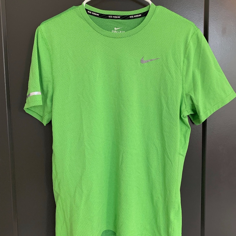 Nike Running Dri-FIT Performance Short Sleeve